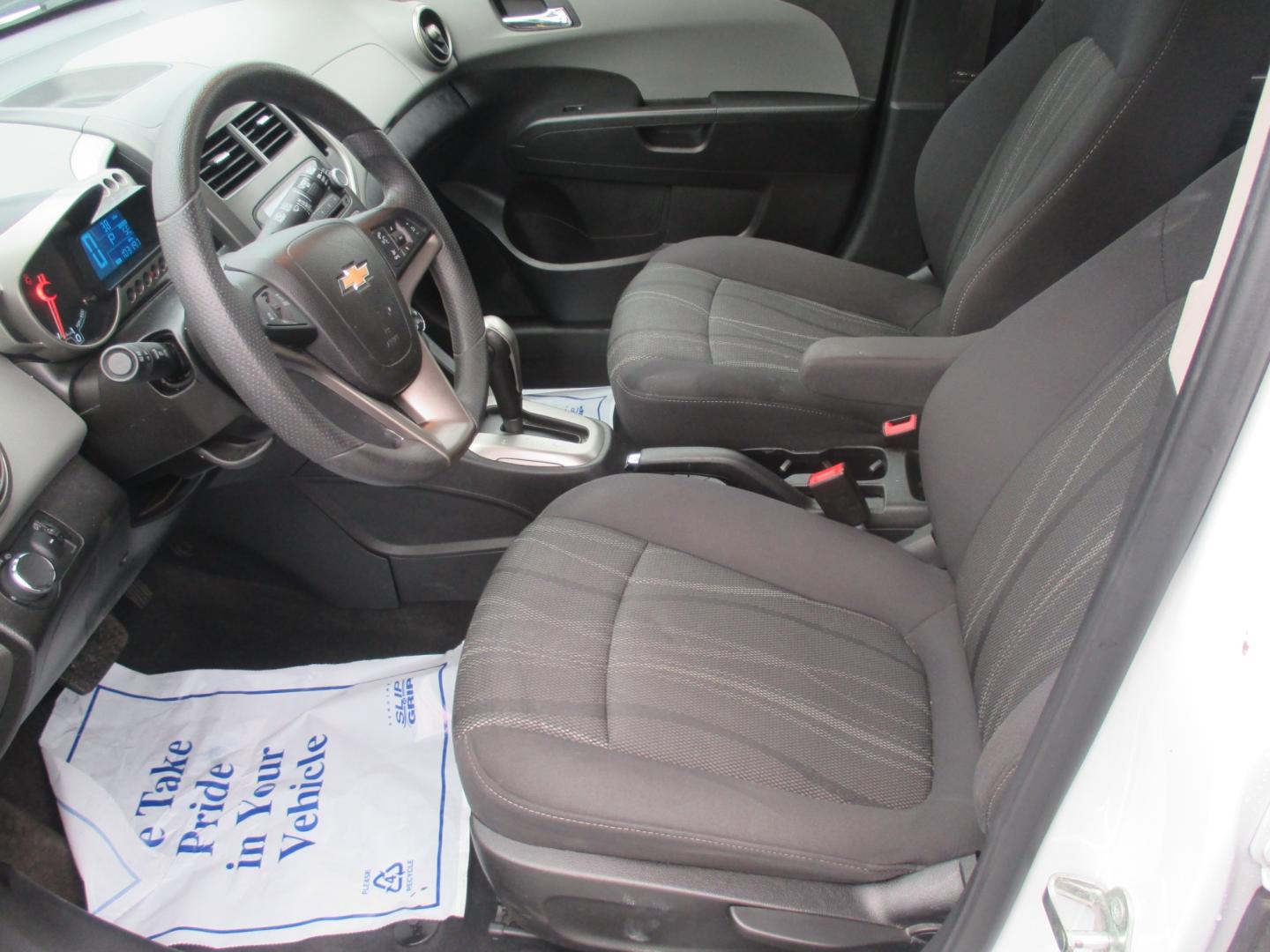 2015 WHITE Chevrolet Sonic LT Auto 5-Door (1G1JC6SH7F4) with an 1.8L L4 DOHC 24V engine, 6-Speed Automatic transmission, located at 1254 Manheim Pike, Lancaster, PA, 17601, (717) 393-9133, 40.062870, -76.323273 - Photo#8